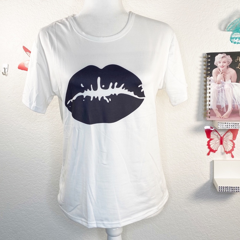 HQG Soft Tee shirt with Lips